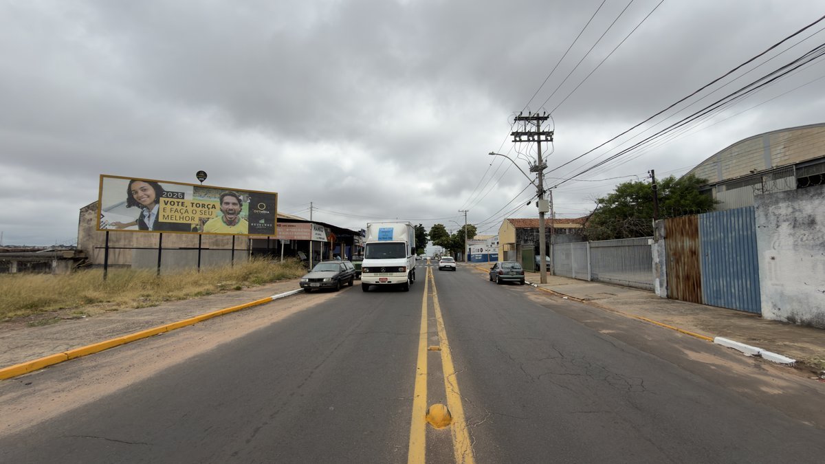 OUTDOOR 210 · AV. ELIAS MIGUEL MALUF, QD.8