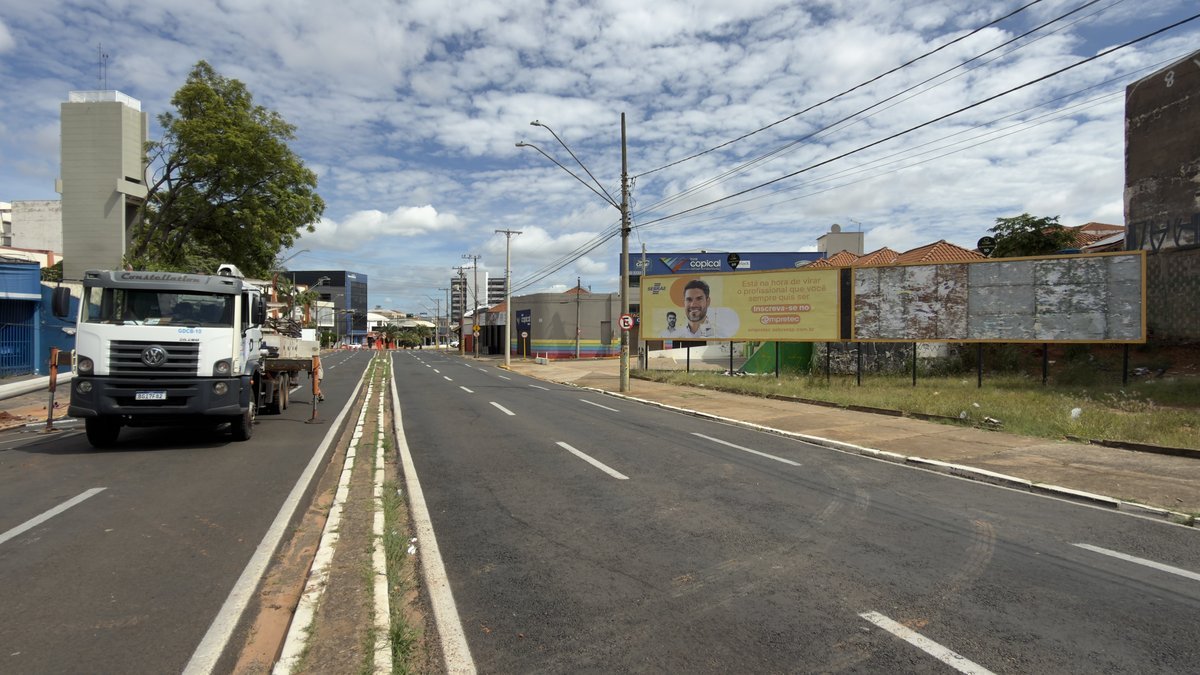 OUTDOOR 10 · AV. NAÇÕES UNIDAS, QD. 10/ESQ. RUA BATISTA DE CARVALHO - C2